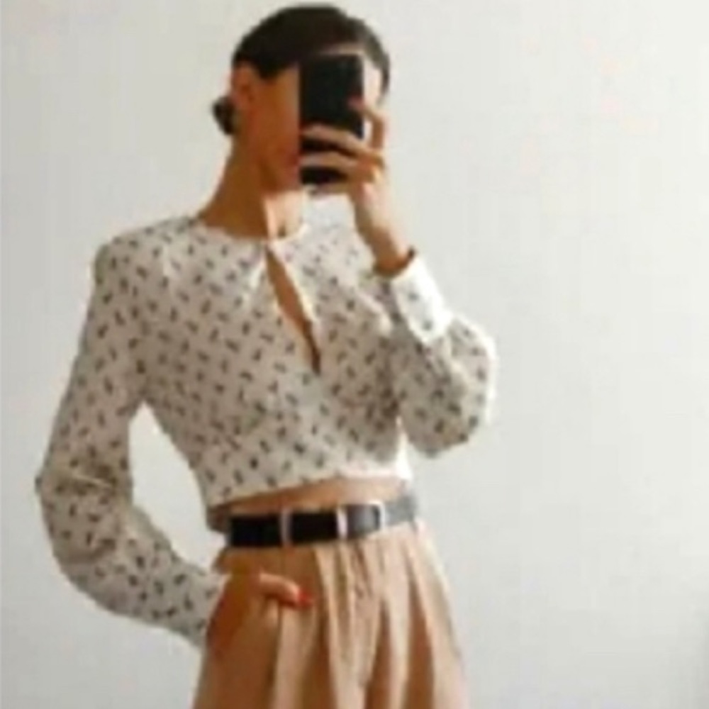 ZARA KEYHOLE SATIN CROP TOP